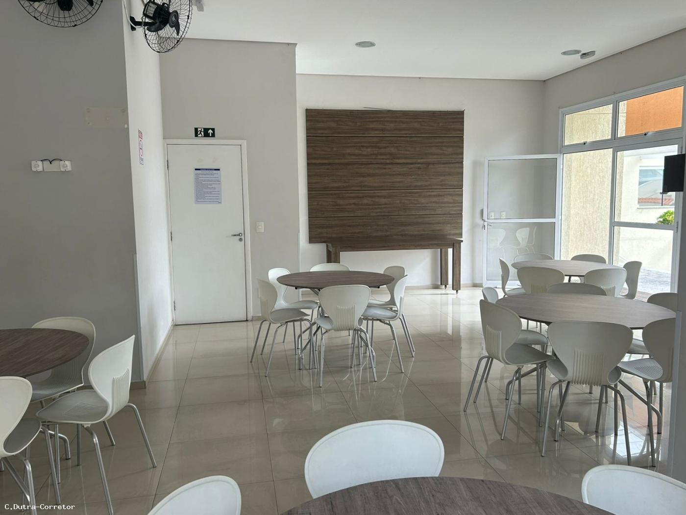 Apartamento à venda com 2 quartos, 76m² - Foto 33