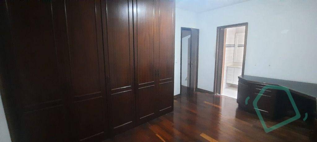 Casa para alugar com 3 quartos, 500m² - Foto 26