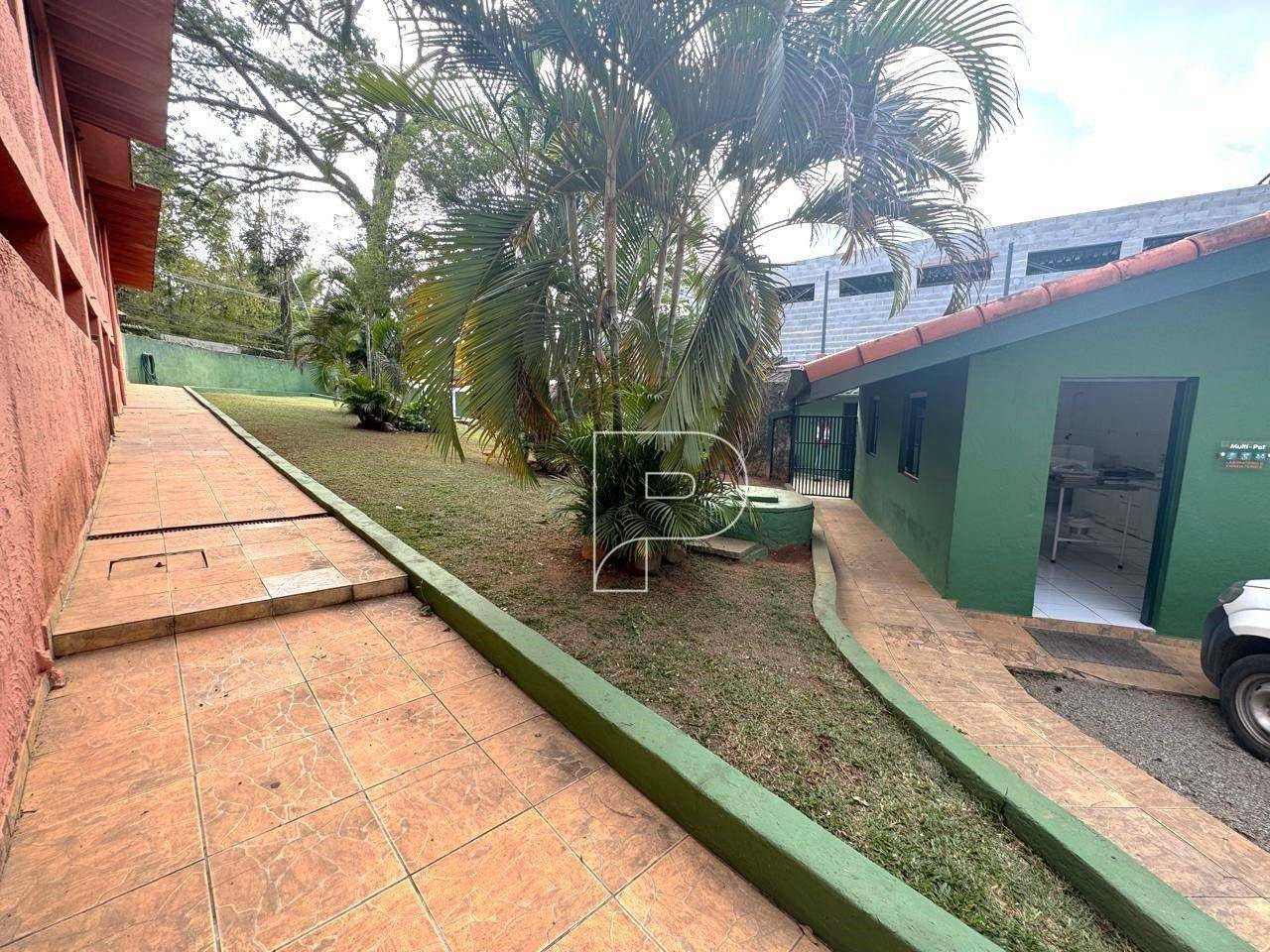 Casa à venda com 8 quartos, 698m² - Foto 9
