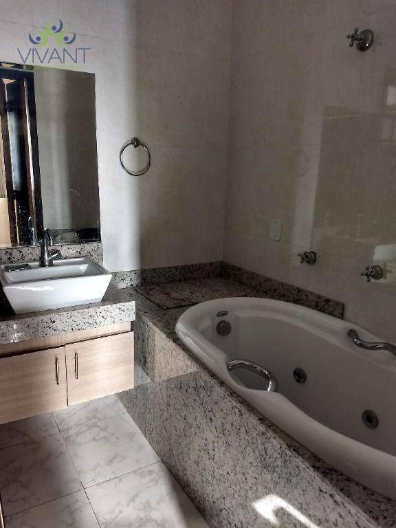 Sobrado à venda e aluguel com 3 quartos, 307m² - Foto 19