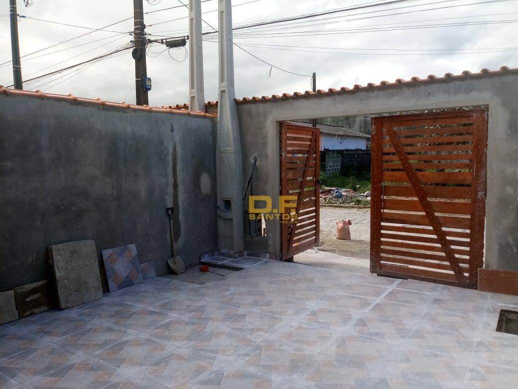 Casa à venda com 2 quartos, 1m² - Foto 3