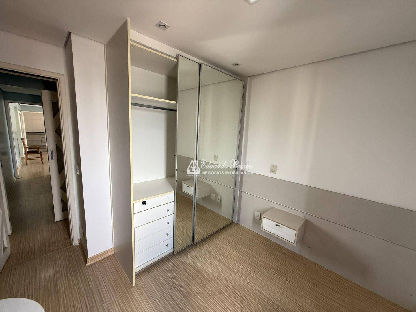 Apartamento à venda com 4 quartos, 134m² - Foto 29