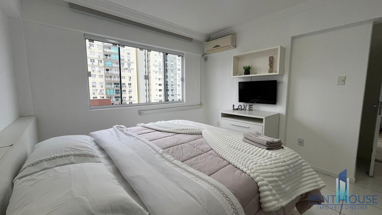 Apartamento para alugar com 3 quartos, 130m² - Foto 10