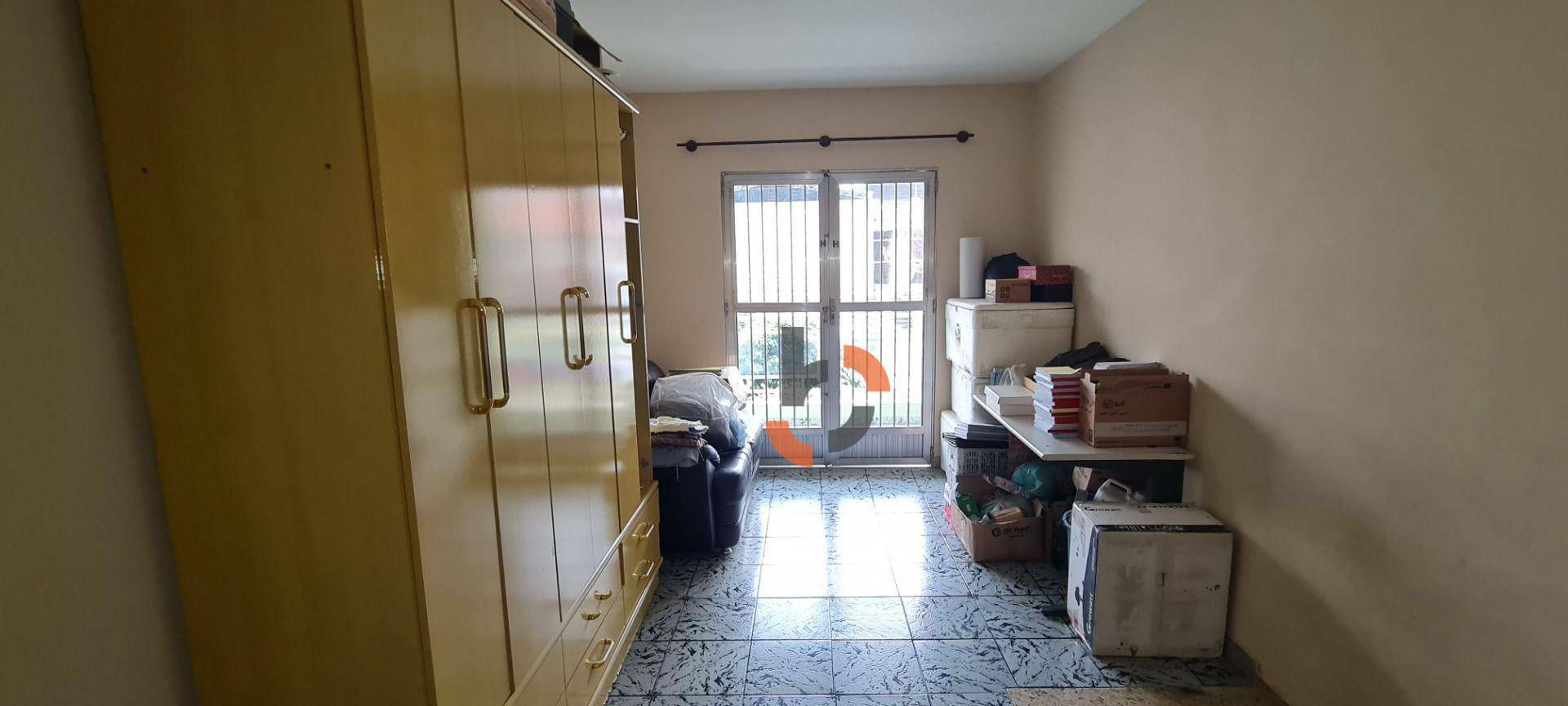 Casa à venda com 4 quartos, 351m² - Foto 14