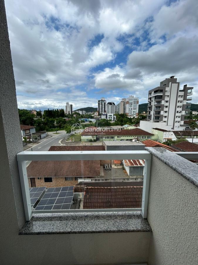 Apartamento à venda com 2 quartos, 66m² - Foto 2