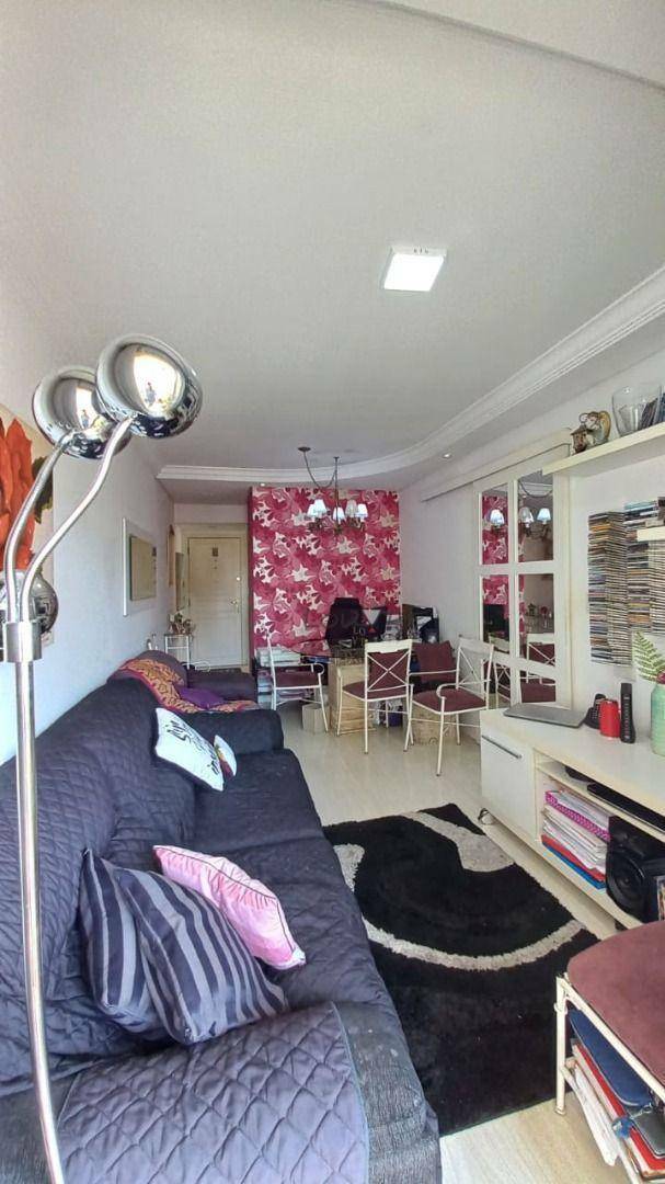 Apartamento à venda com 2 quartos, 62m² - Foto 7