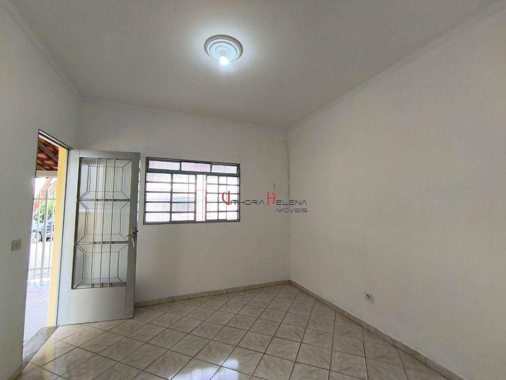 Casa para alugar com 3 quartos, 130m² - Foto 5