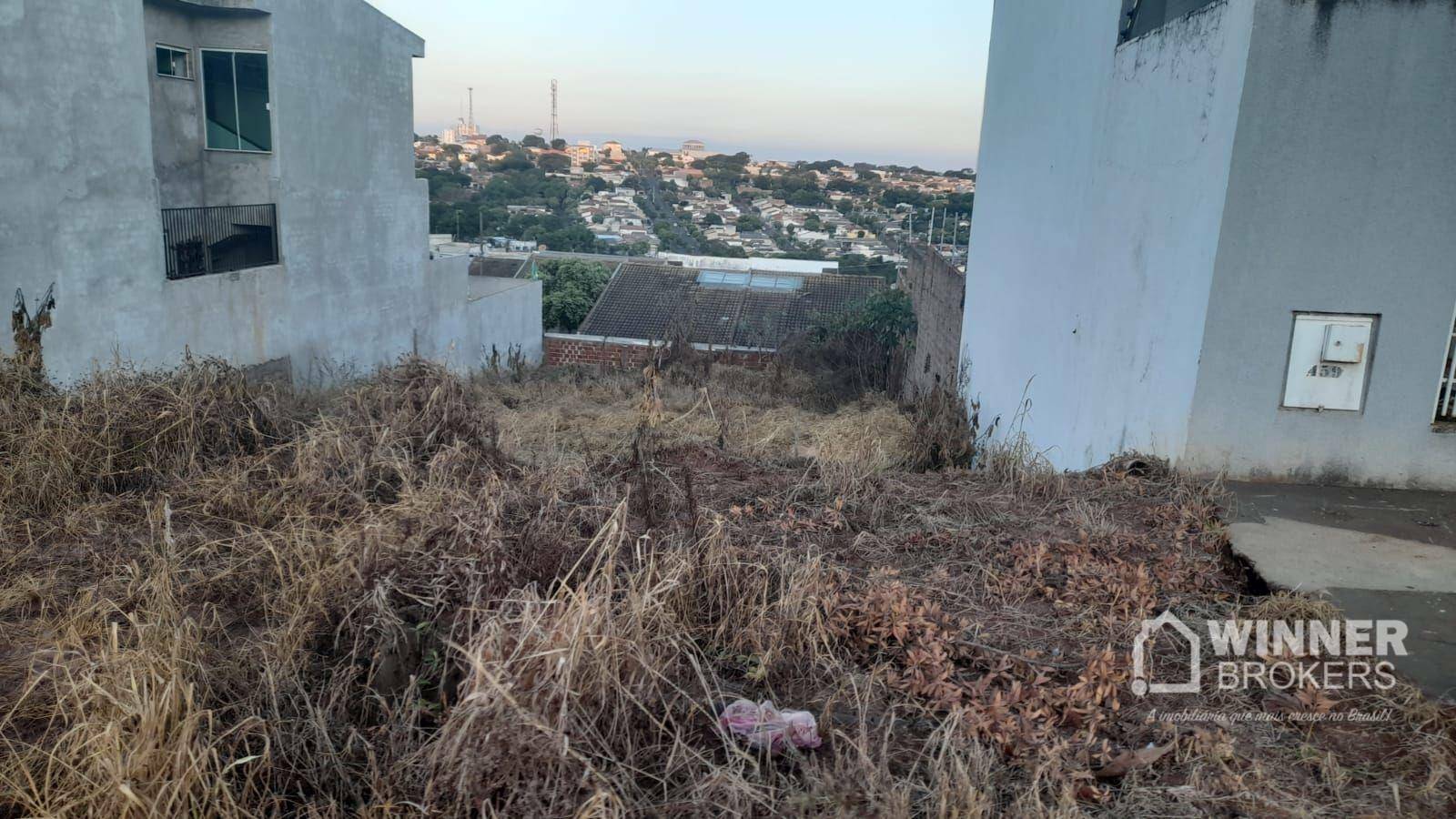 Terreno à venda, 180M2 - Foto 1