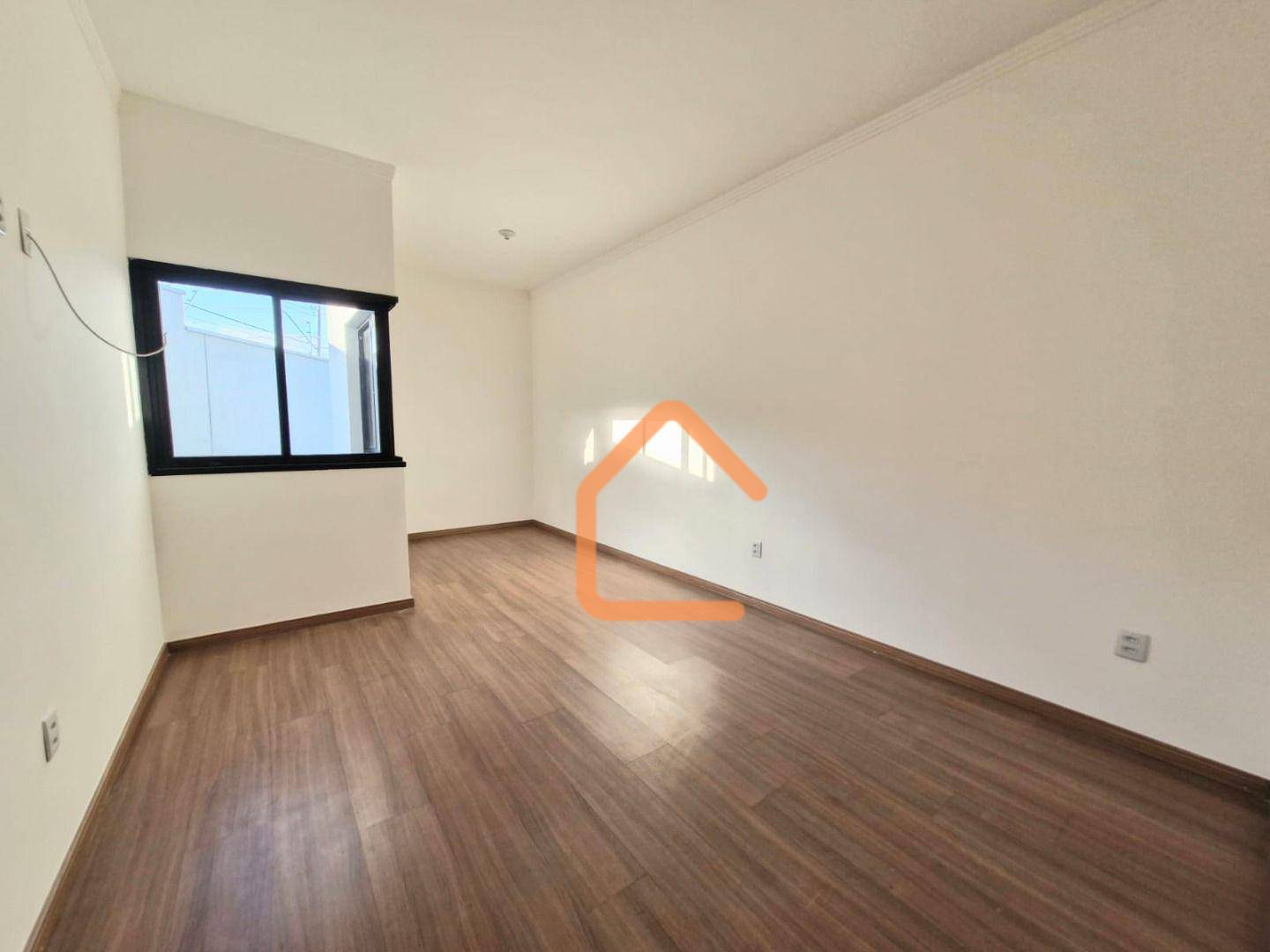 Casa à venda com 3 quartos, 178m² - Foto 7