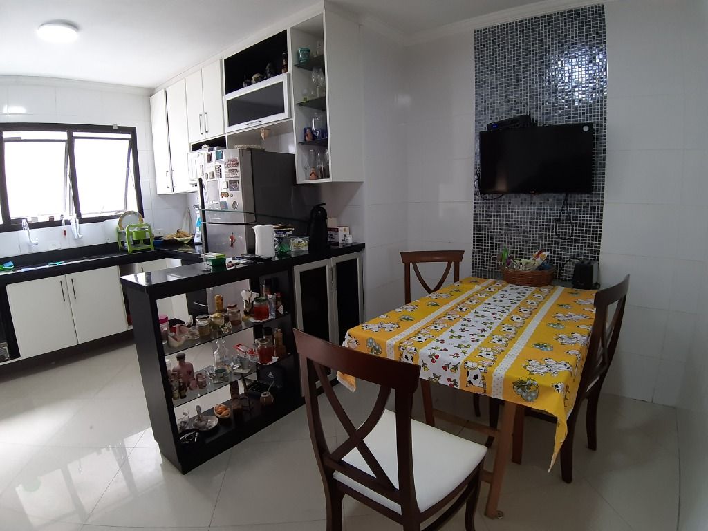 Apartamento à venda com 3 quartos, 140m² - Foto 20