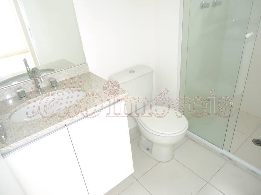 Apartamento para alugar com 2 quartos, 65m² - Foto 11