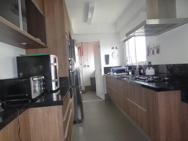 Apartamento à venda com 3 quartos, 210m² - Foto 5