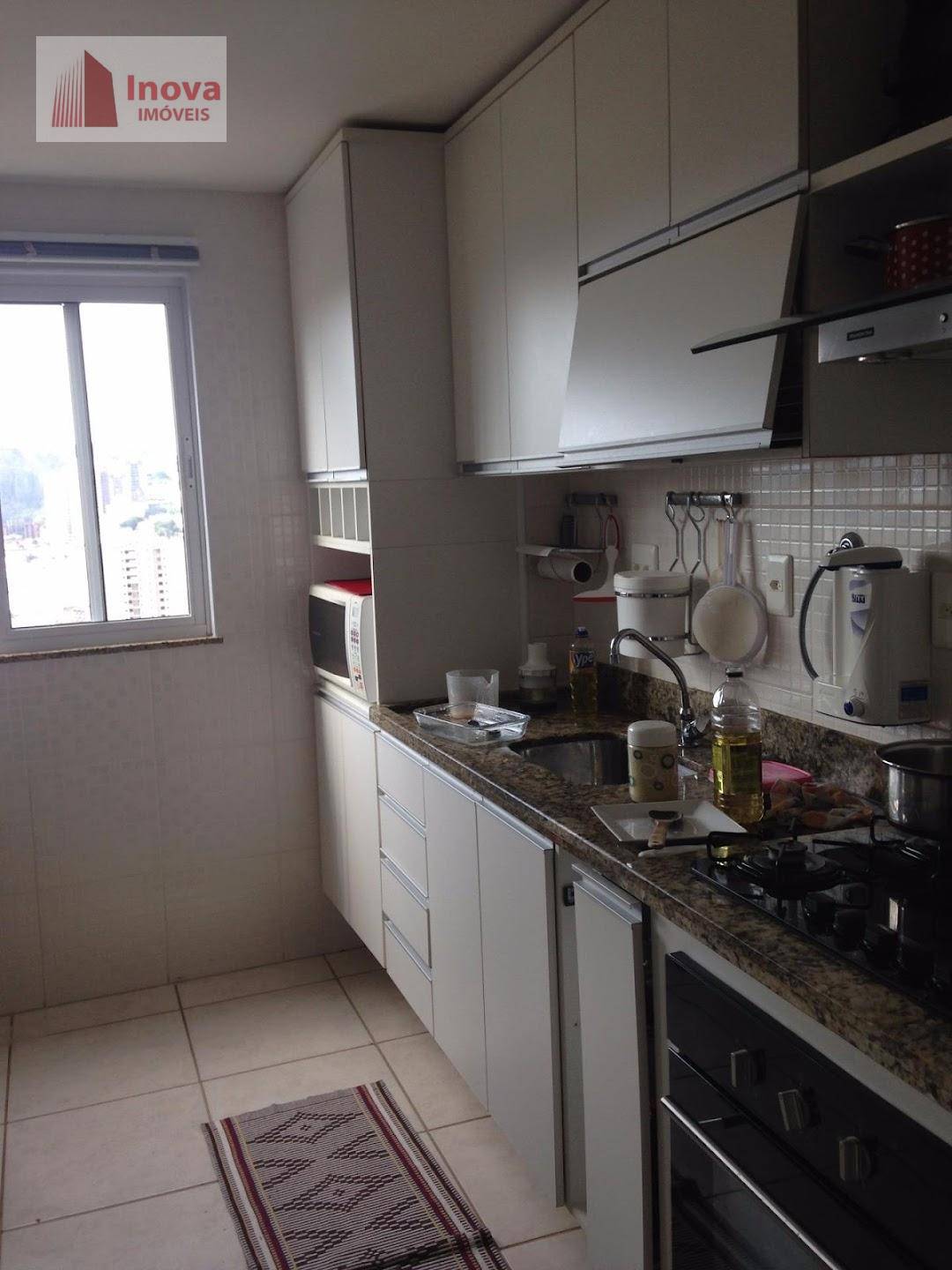 Apartamento à venda com 2 quartos, 75m² - Foto 19