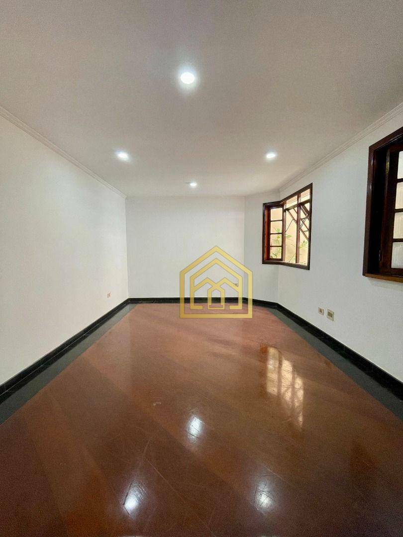 Sobrado à venda com 4 quartos, 361m² - Foto 10