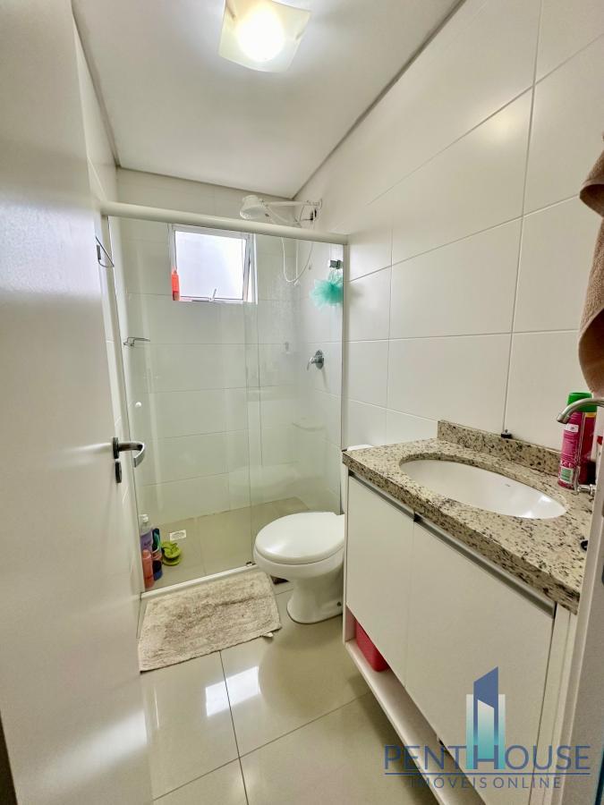 Apartamento à venda com 2 quartos, 75m² - Foto 16