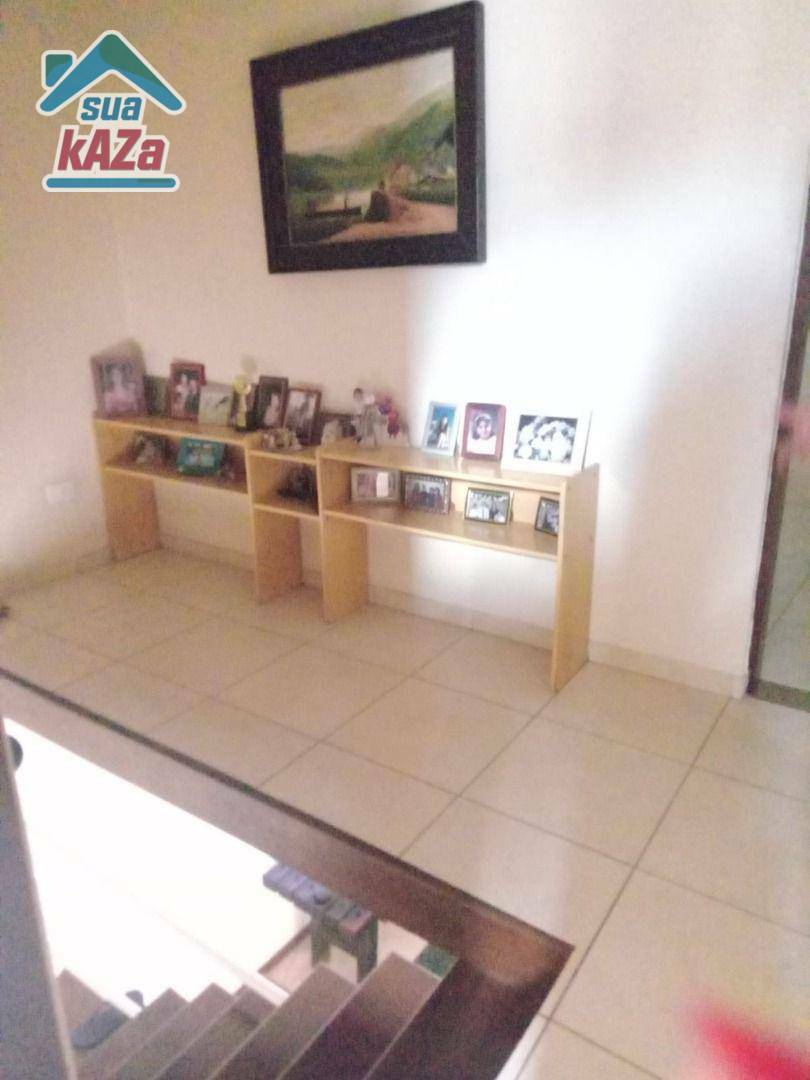 Sobrado à venda com 3 quartos, 200m² - Foto 35