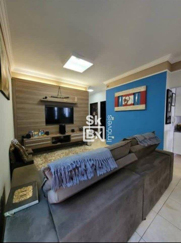 Casa à venda com 3 quartos, 200m² - Foto 1