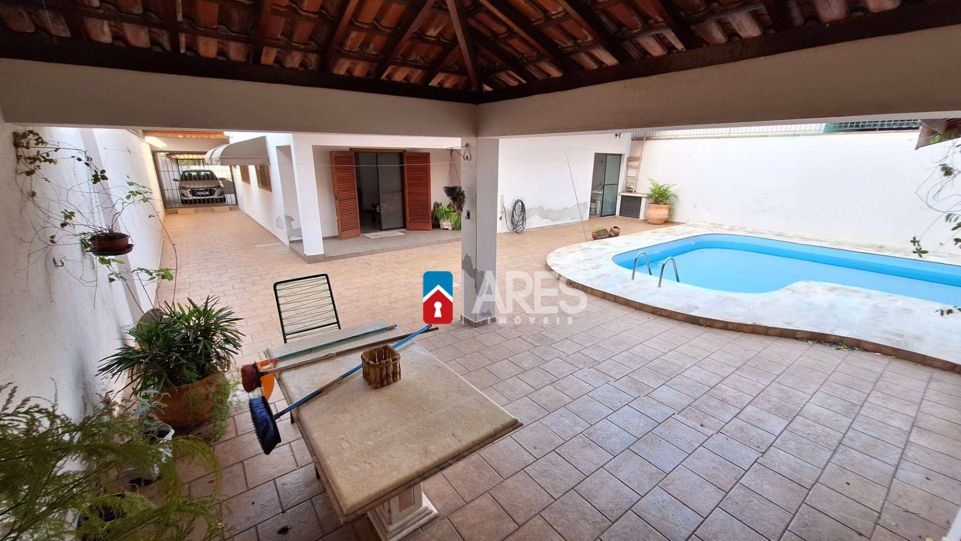 Casa para alugar com 3 quartos, 249m² - Foto 32