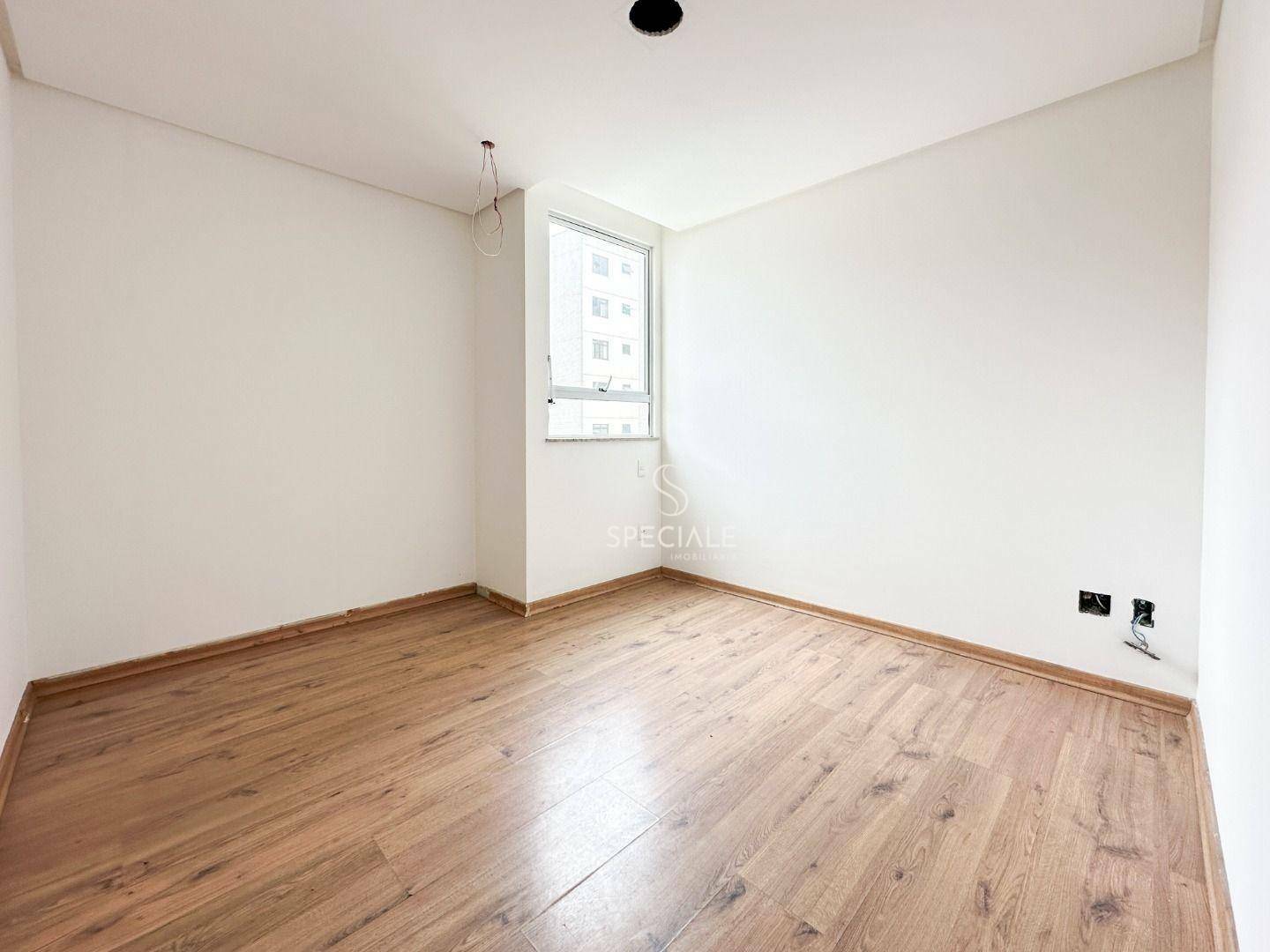 Apartamento à venda com 4 quartos, 250m² - Foto 15