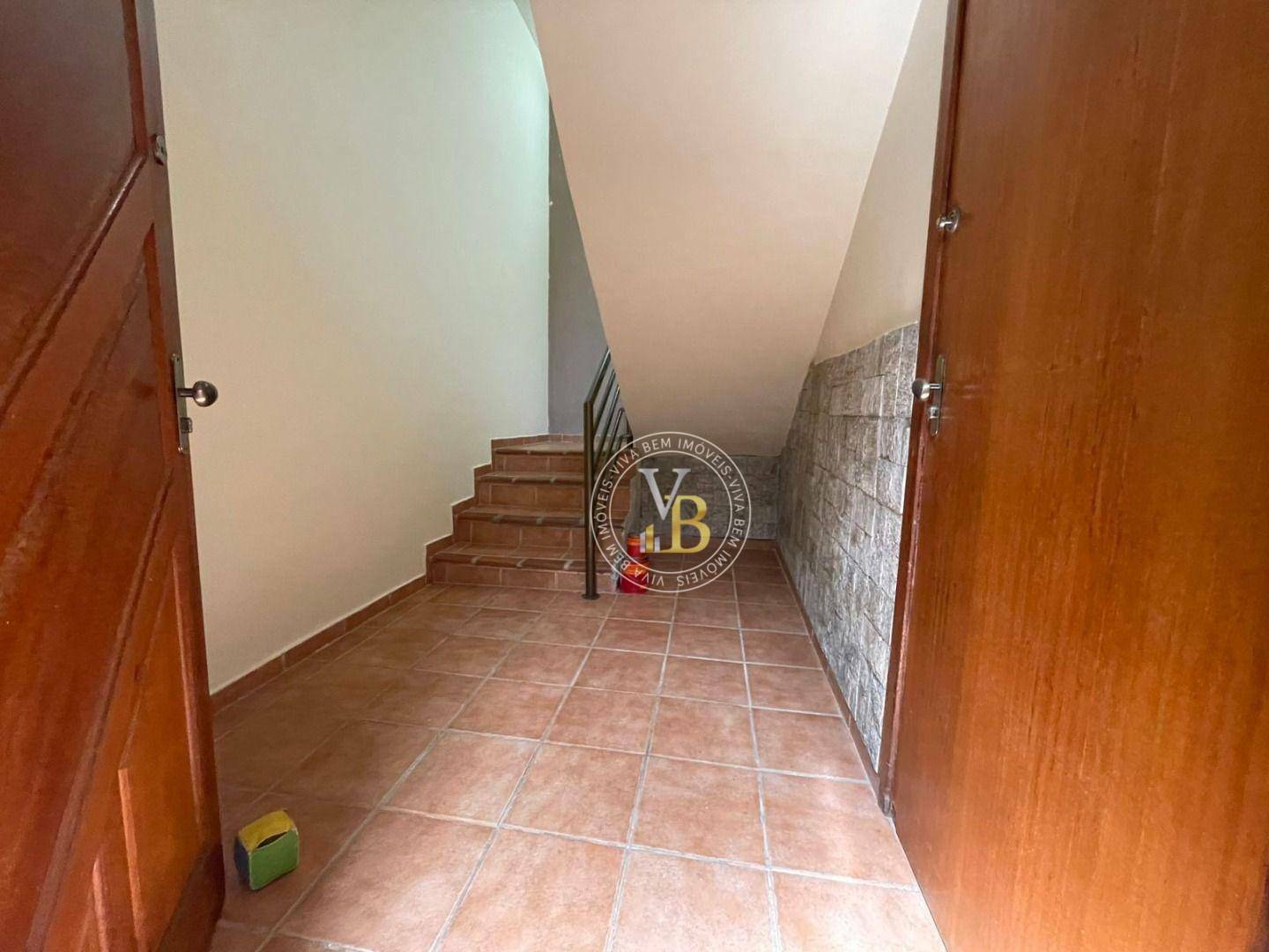 Casa à venda com 3 quartos, 360m² - Foto 8