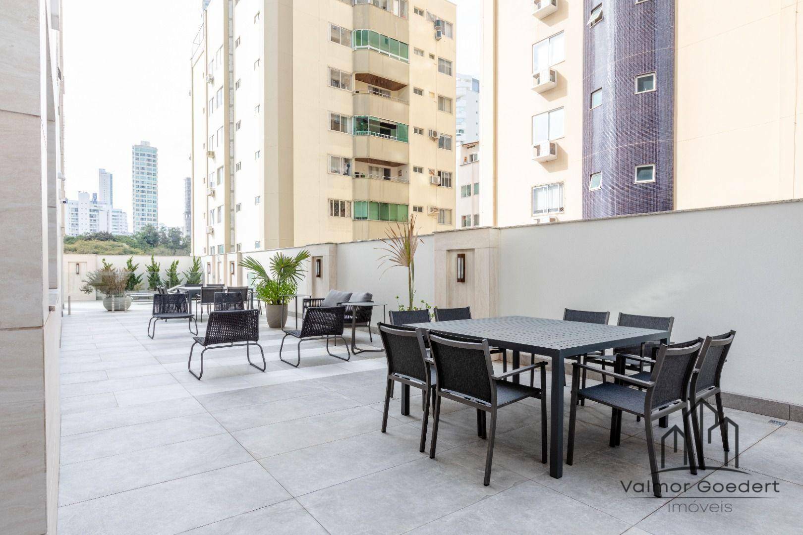 Apartamento à venda com 3 quartos, 118m² - Foto 31