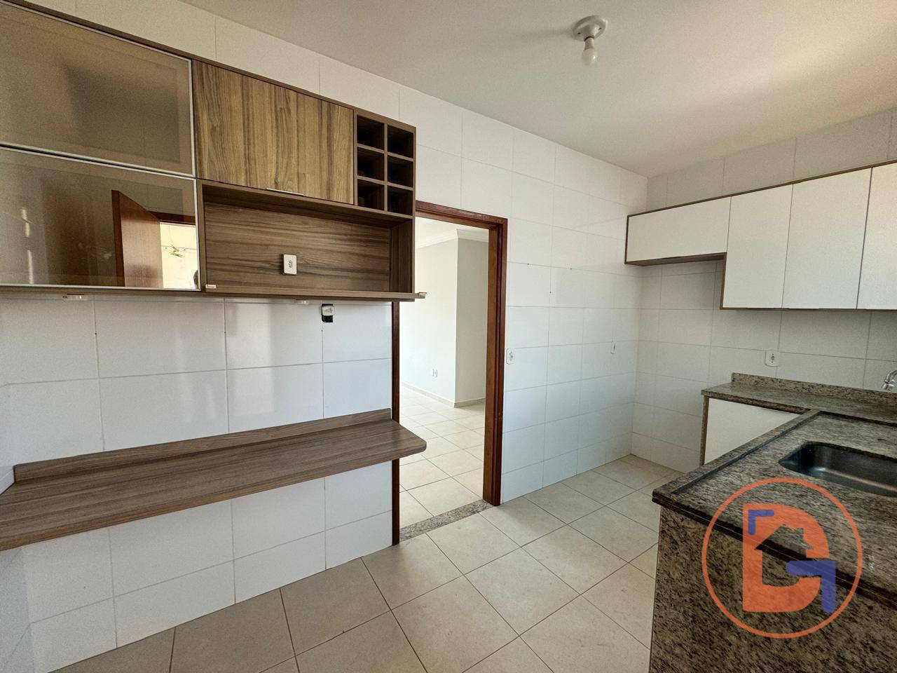 Casa à venda com 2 quartos, 80m² - Foto 10