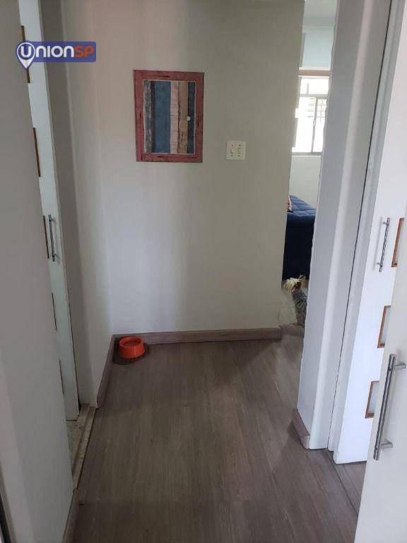 Apartamento à venda com 2 quartos, 70m² - Foto 9