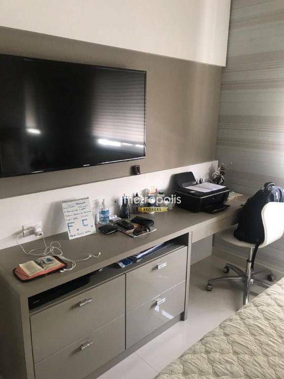 Apartamento à venda com 4 quartos, 244m² - Foto 11