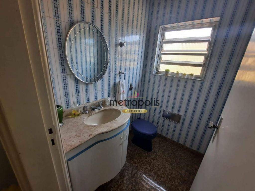 Casa à venda com 7 quartos, 300m² - Foto 15