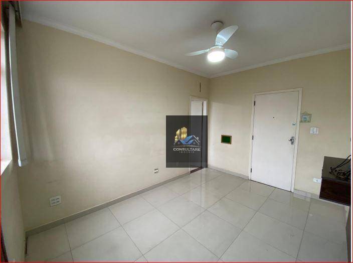 Apartamento à venda com 2 quartos, 70m² - Foto 2