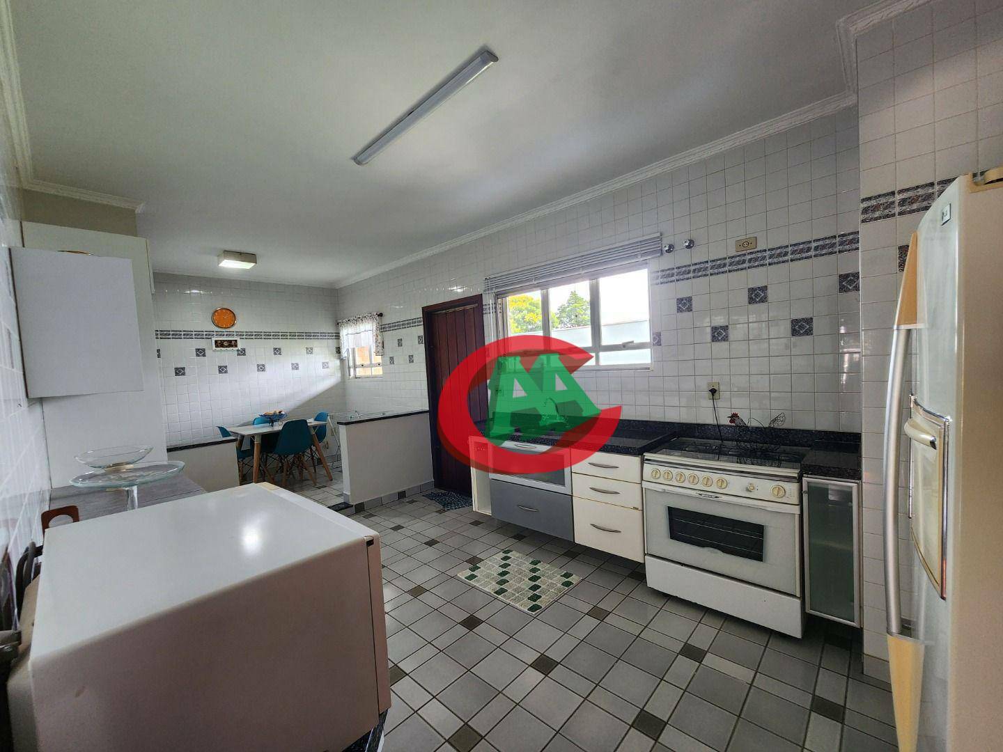 Chácara à venda e aluguel com 4 quartos, 350m² - Foto 32