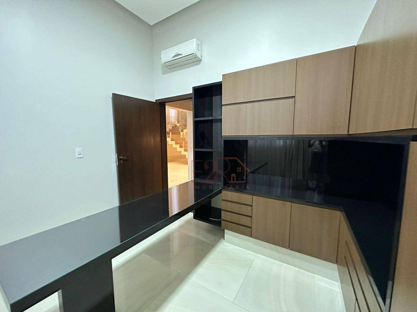 Casa de Condomínio à venda com 4 quartos, 580m² - Foto 7