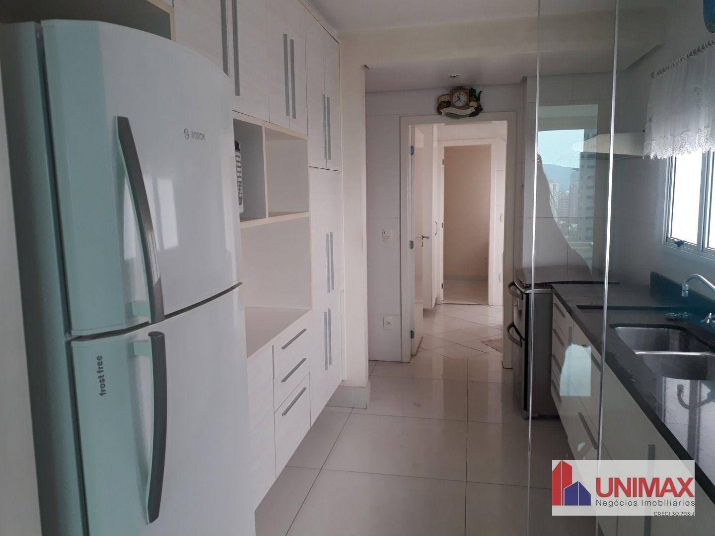 Apartamento à venda com 3 quartos, 253m² - Foto 10