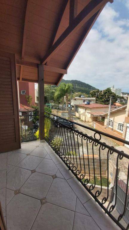 Casa à venda com 4 quartos, 192m² - Foto 25