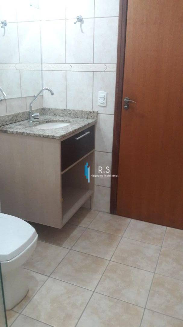 Casa à venda com 3 quartos, 195m² - Foto 13