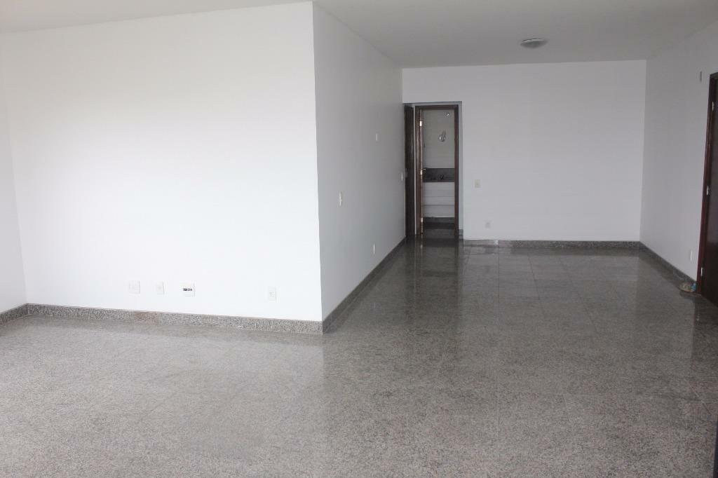 Apartamento para alugar com 3 quartos, 147m² - Foto 19