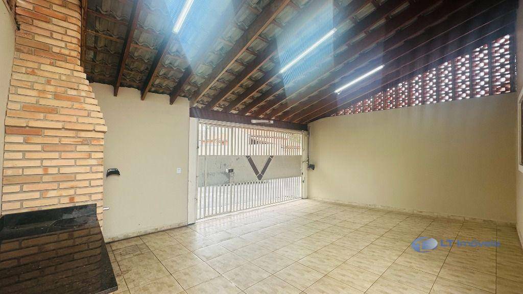 Casa à venda com 3 quartos, 100m² - Foto 3