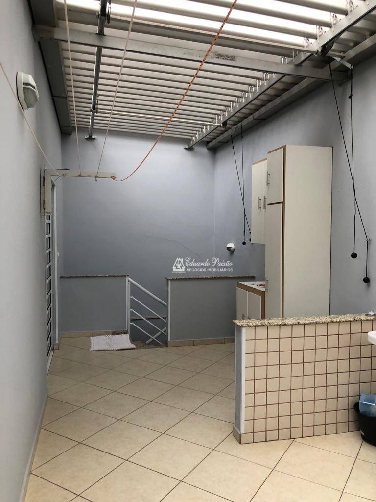 Casa à venda com 3 quartos, 260m² - Foto 28