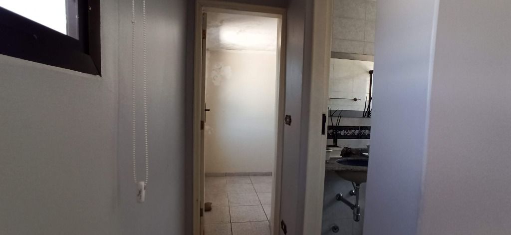 Apartamento para alugar com 3 quartos, 140m² - Foto 59