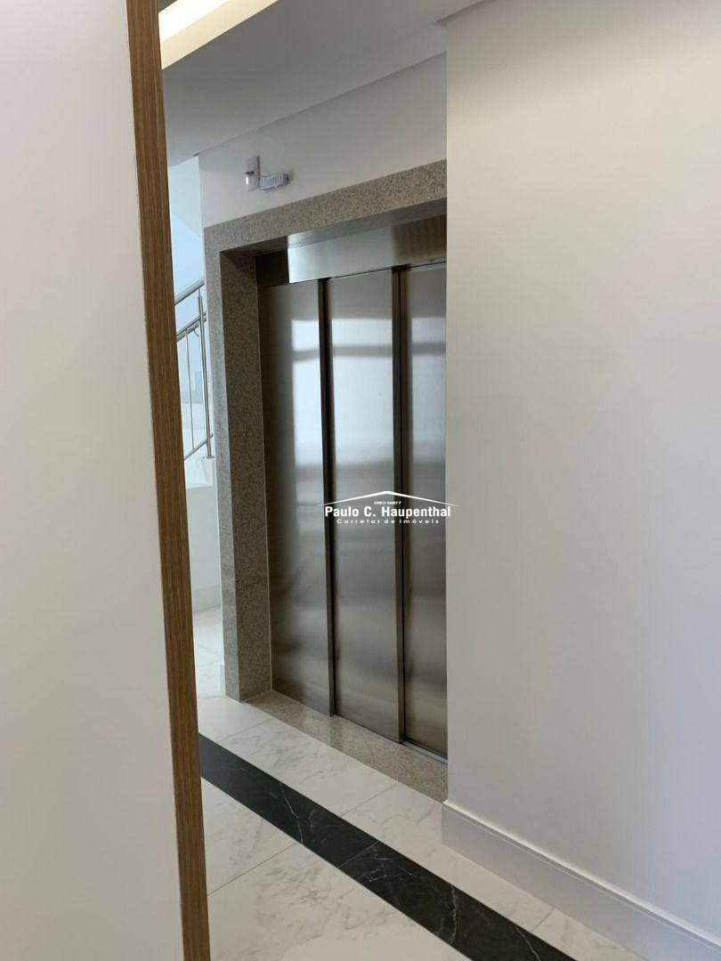Apartamento à venda com 3 quartos, 137m² - Foto 16