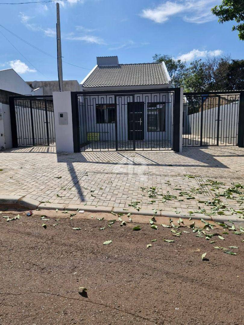 Casa à venda com 2 quartos, 52m² - Foto 2