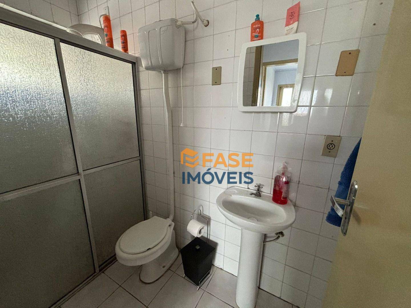 Casa à venda com 3 quartos, 68m² - Foto 11