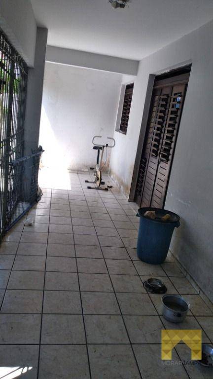Casa à venda com 10 quartos, 450m² - Foto 4