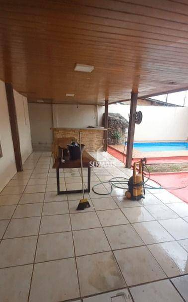 Casa à venda com 2 quartos, 100m² - Foto 2