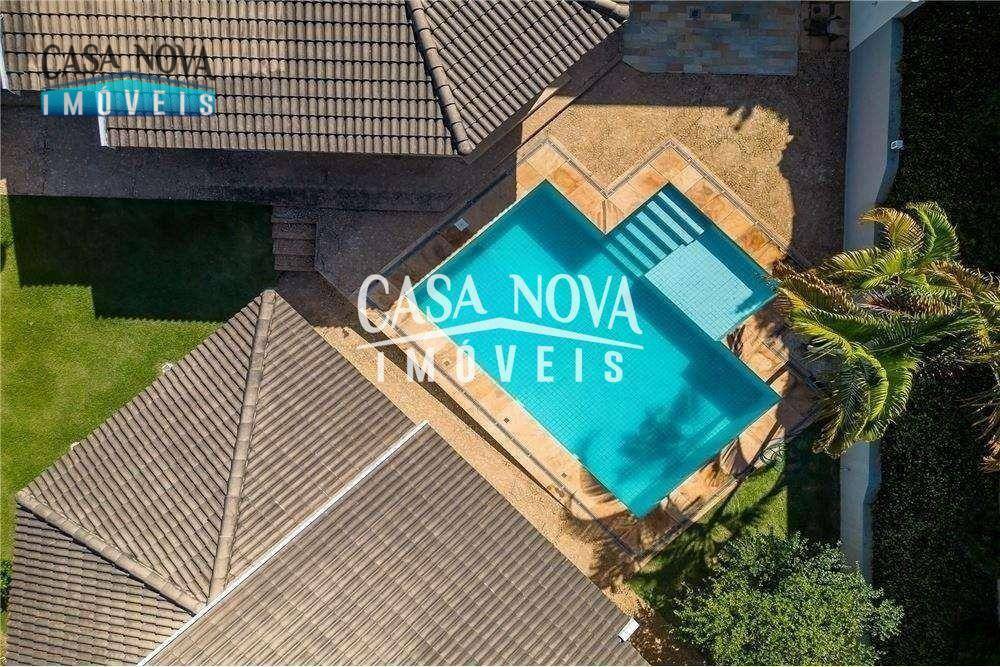 Casa de Condomínio à venda com 5 quartos, 434m² - Foto 2