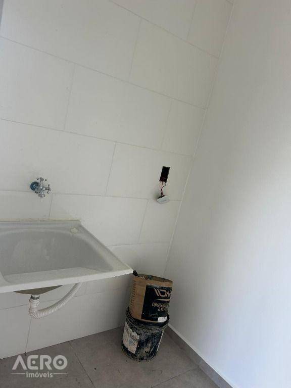 Casa à venda com 2 quartos, 90m² - Foto 18