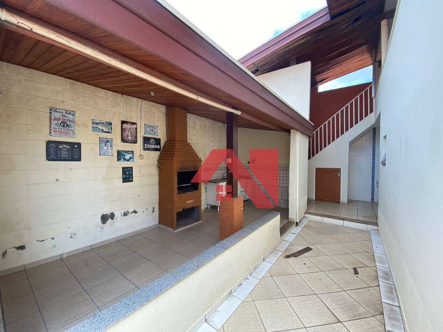 Casa à venda com 3 quartos, 180m² - Foto 3