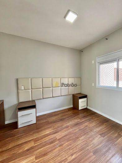 Apartamento à venda com 2 quartos, 77m² - Foto 3