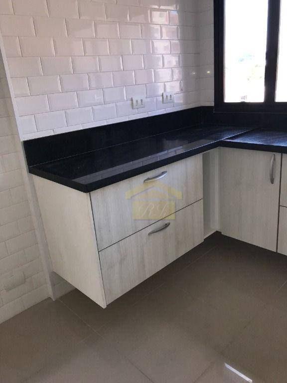 Apartamento à venda com 3 quartos, 170m² - Foto 10