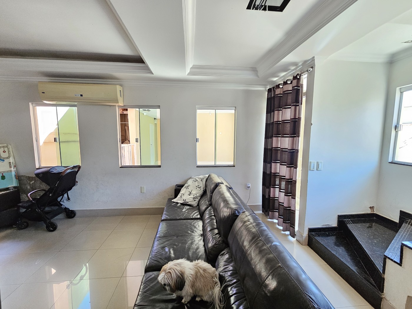 Casa à venda com 4 quartos, 196m² - Foto 4